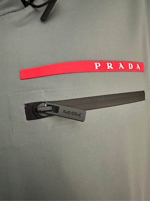 Bluza Prada , calitate premium , pe comanda , noua , XL