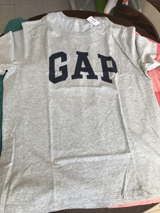 GAP тениски XL  / брой подходящи за подарък