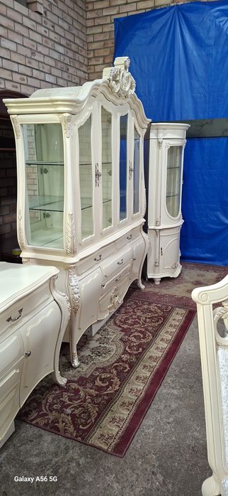 Продаётся гостиная мебель