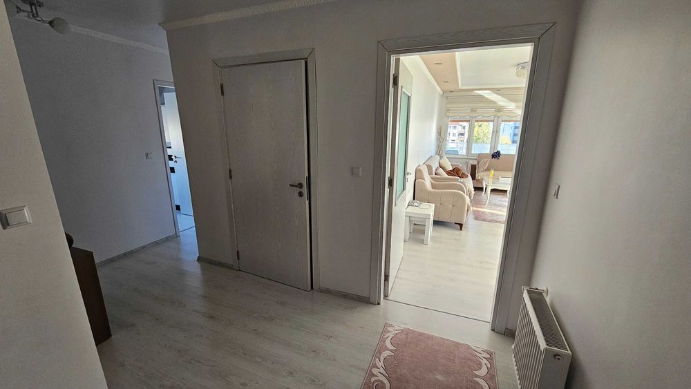 Продава се Четиристаен апартамент в Разград, Освобождение - 89 кв.м за 1433 €/кв.м - Снимка #1