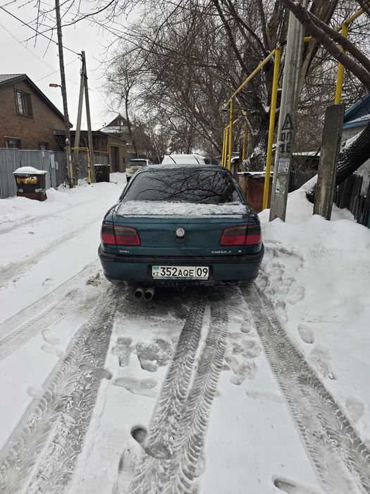 Продам опель омега б 2,5 обьем