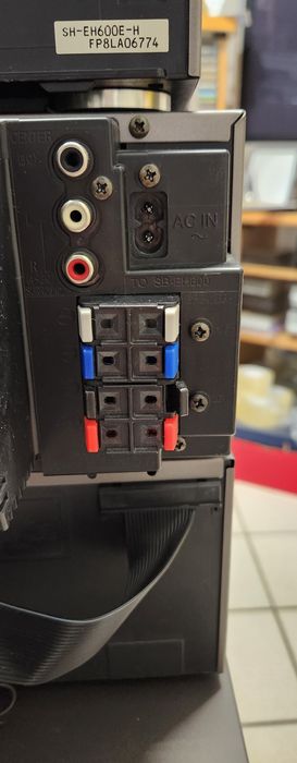 Sistem Technics cu 5 cd changer și telecomandă