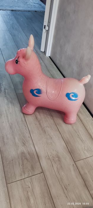 Продам розовый малышеовый пони