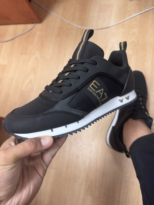 Продам кросовку armani EA7 A/X оригинал