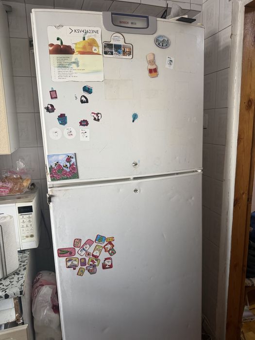 Холодильник Bosch,рабочий