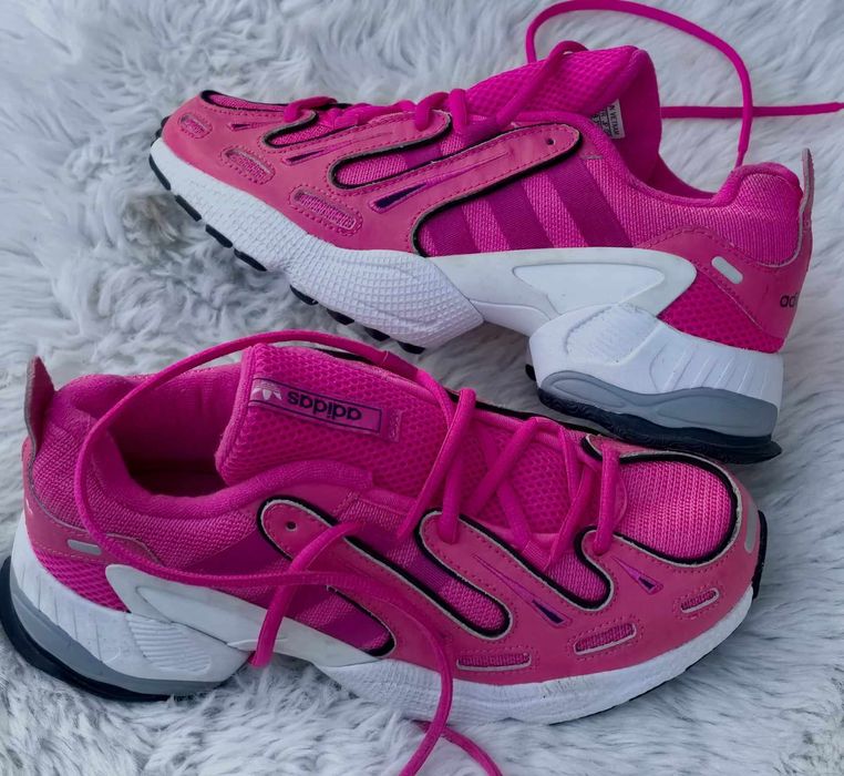 Adidas оригинални дамски сникърси 38 номер