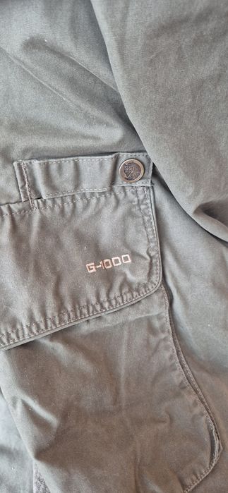 Pantaloni Fjallraven marimea 50 sau L, ca noi.