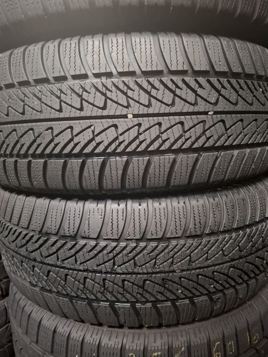 255 60 18 anvelope iarna suv 4x4 ford ranger Explorer jeep Nissan