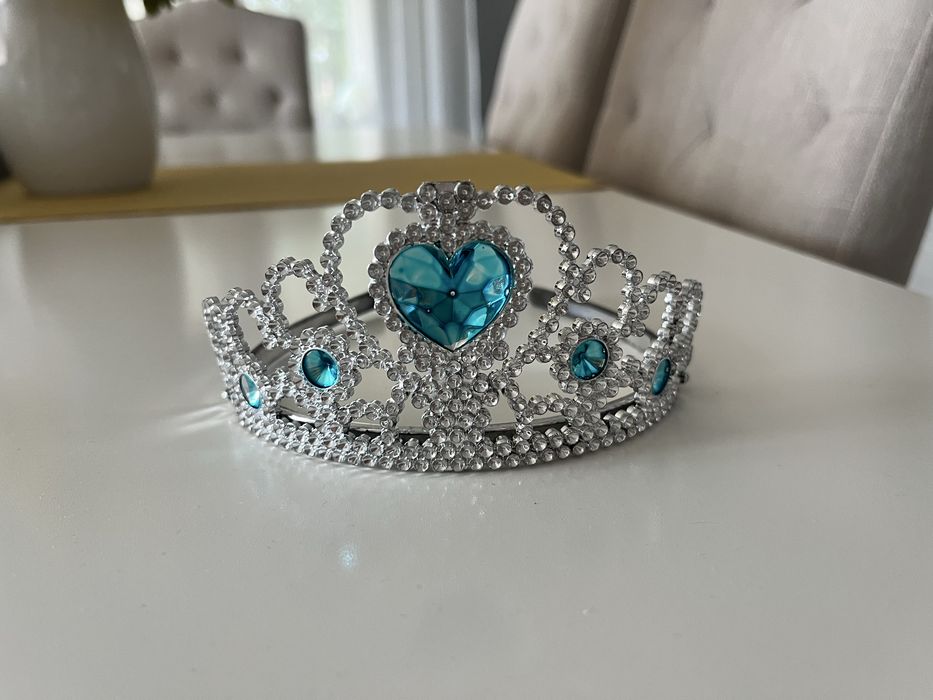 Rochita printesa 4-5 ani, merge si pt 6 ani