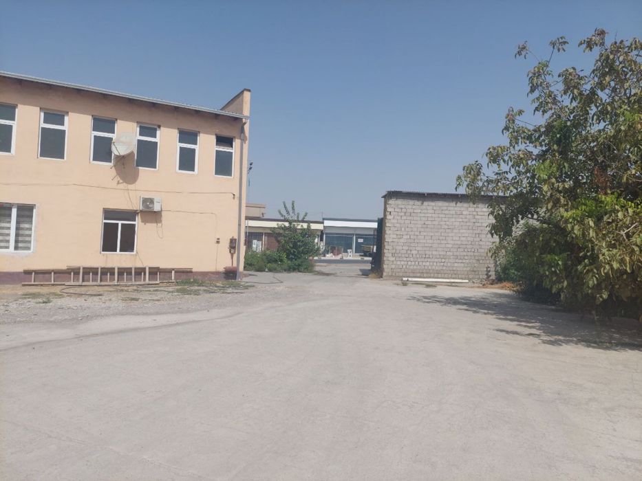 Tayyor biznes sotiladi, 2 qavatli bino, 3 ta sklad va 17 yer uchastka