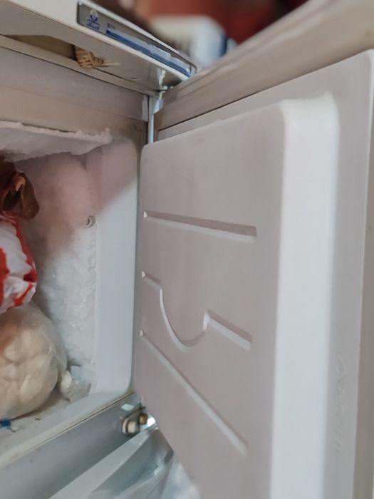 Холодилник сатылады екі камералық