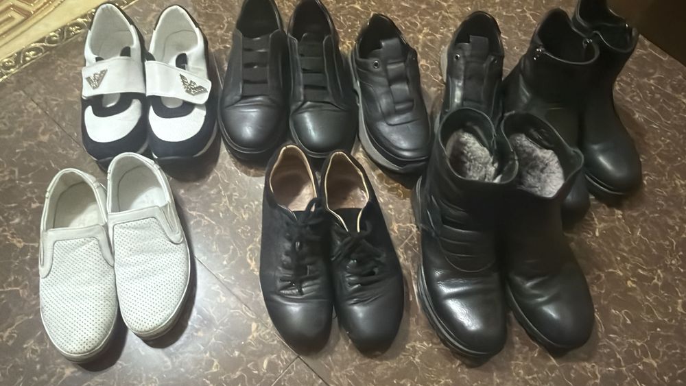 Продам детскую обувь