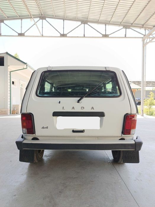 LADA 4x4 / 4 eshikli NIVA