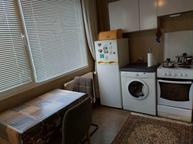 Дава се под наем Двустаен апартамент в София, Център - 70 кв.м за 550 € - Снимка #3