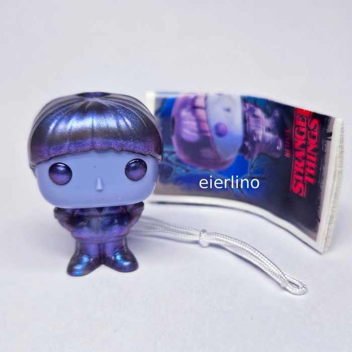Stranger Things Kinder JOY фигури с книжки и въженца