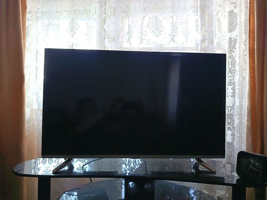 Смарт ТВ телевизор Artel 32 дюйма