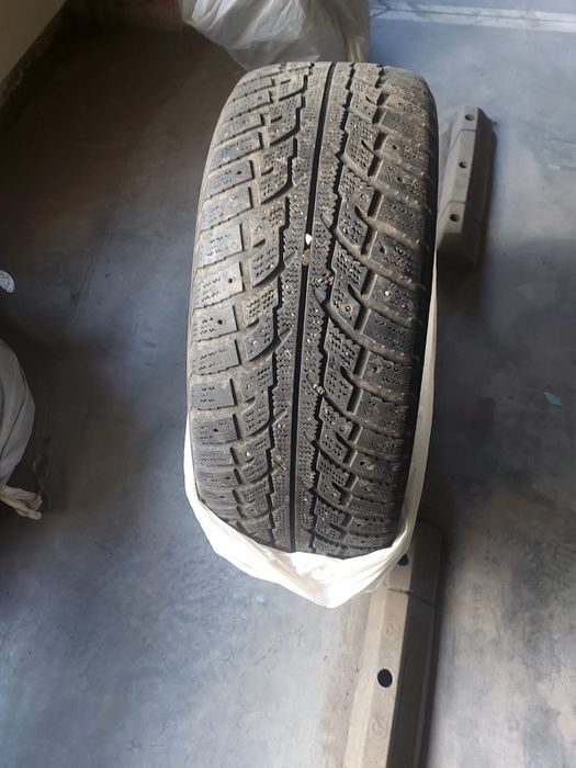 Продам зимние шины Kumho