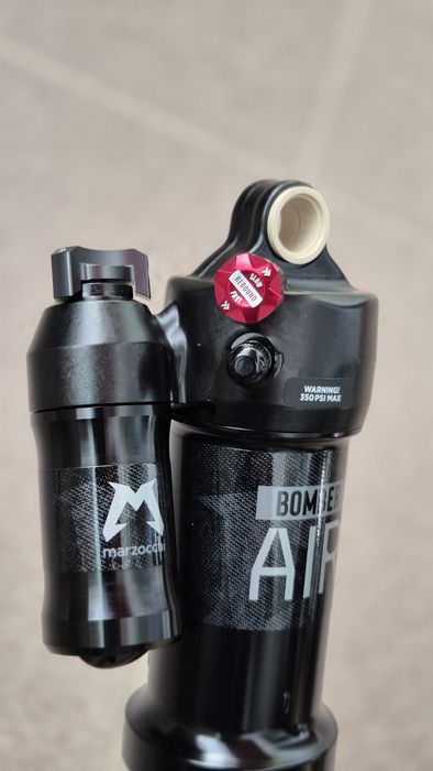 Shock nou Marzocchi Bomber similiar Fox Float X