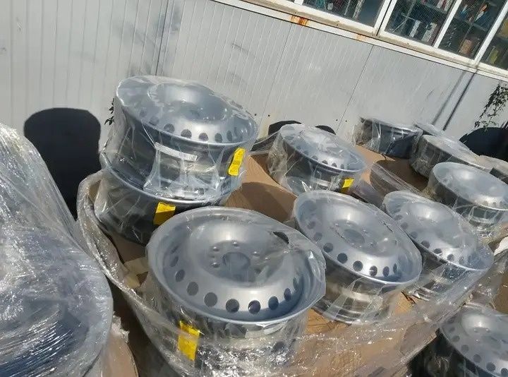 Jante Iveco Noi 375lei simplu 400lei dublu janta Iveco daily  noi