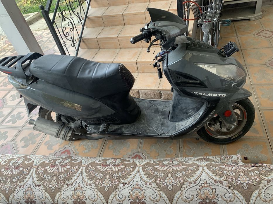 Скутер 50 куб Сотилади Продается скутер 50 куб