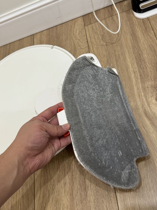 Продам робот пылесос Xiaomi