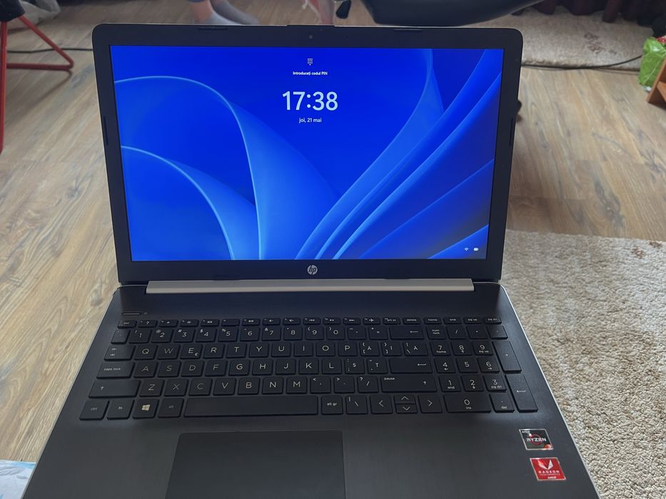 Vand Laptop HP   Predare Personala