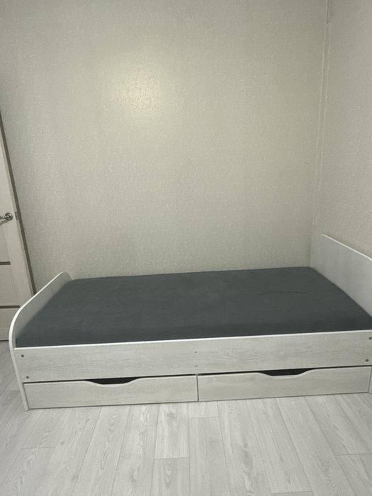 Односпальная кровать