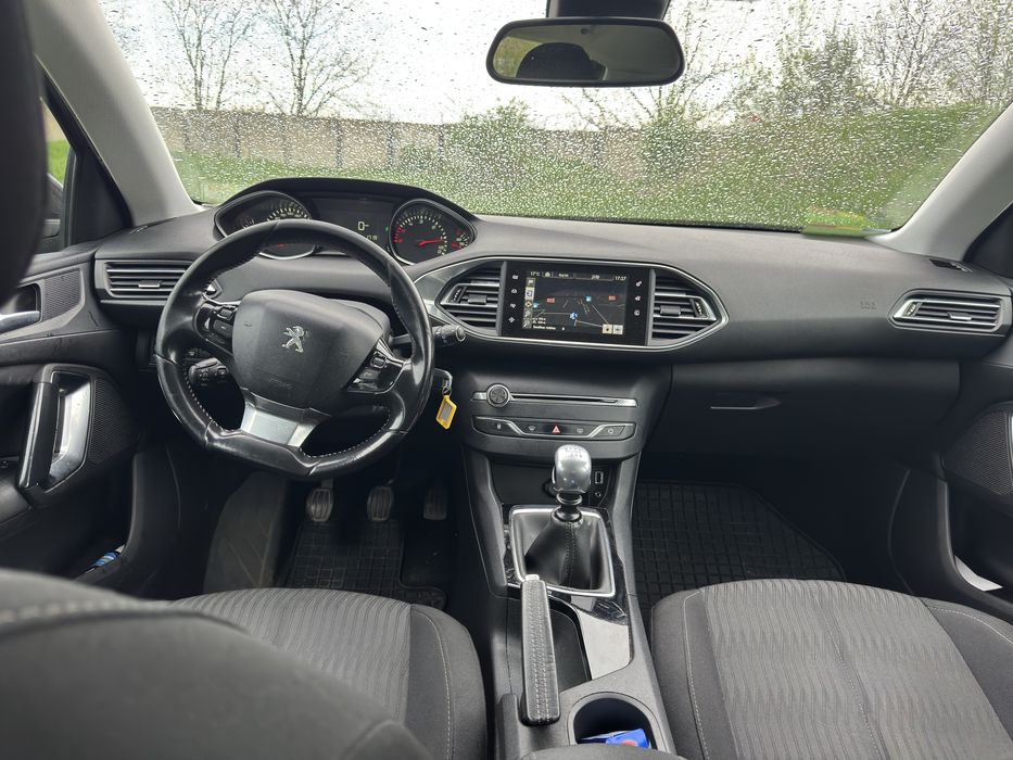 Peugeot 308 model 2015
