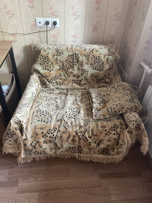 Отдам старое кресло
