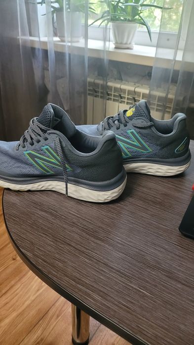 Подам кроссовки New Balanse