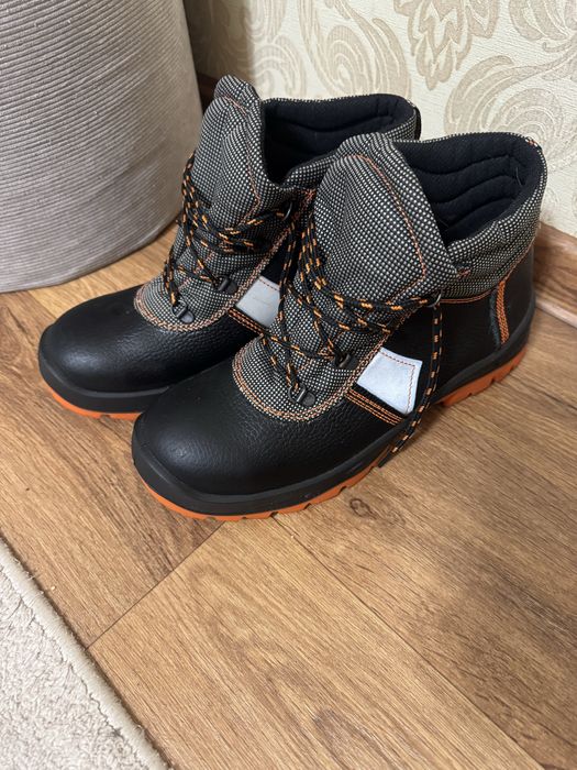 Ботинки новые за 8000 тг