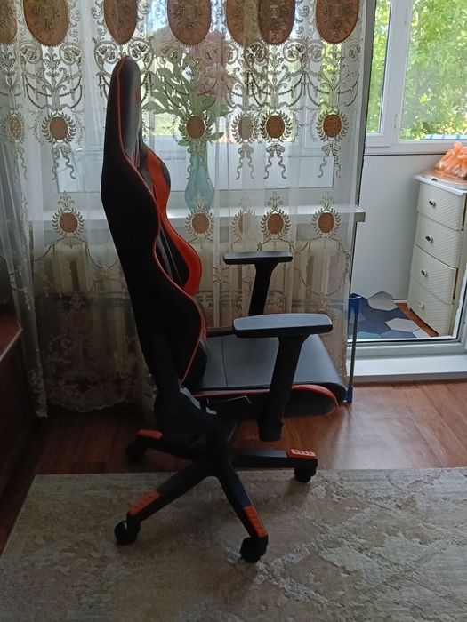 Игровое кресло Canyon gaming