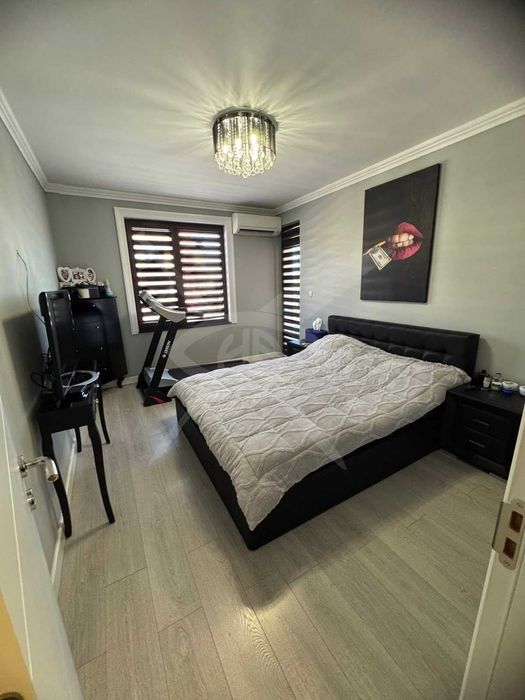 Продава се Многостаен апартамент в Пловдив, Остромила - 179 кв.м за 841 €/кв.м - Снимка #10