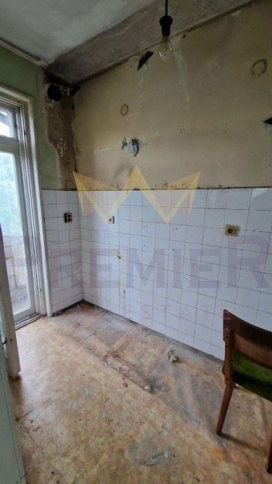 Продава се Многостаен апартамент в Варна, Колхозен пазар - 120 кв.м за 1534 €/кв.м - Снимка #3