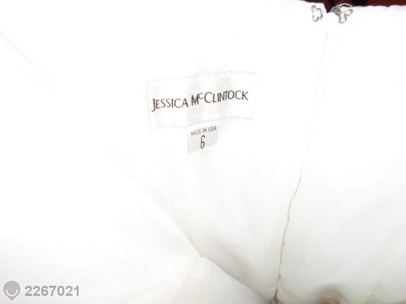 Дизайнерска бяла рокля Jessica Mcclintock- внос от Америка !