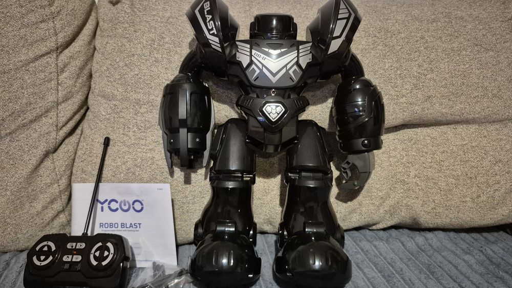 Робо бласт/ Robo blast SilverLit черен интерактивен робот