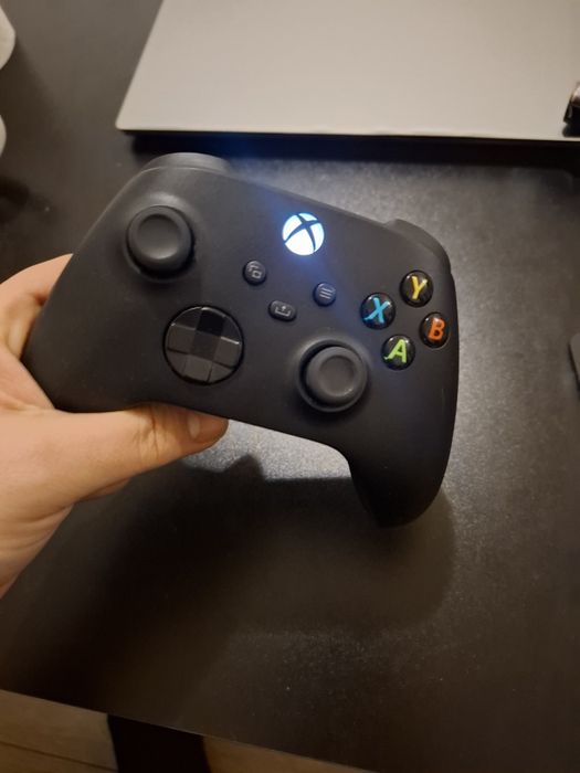Vand Xbox One X Impecabil
