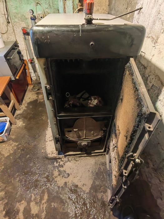 Centrala termica 30 kw  pe lemne/cărbune + peleți