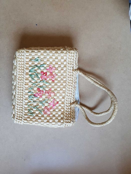 Продавам дамски чанти