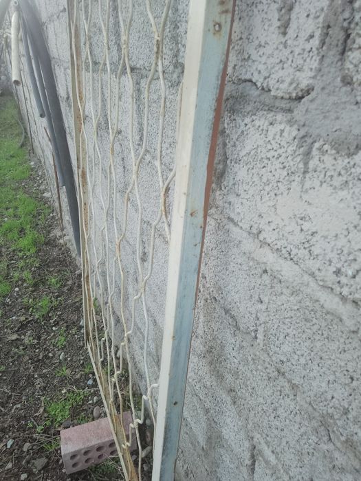 Решётка на окно 0,88/1, 37 .