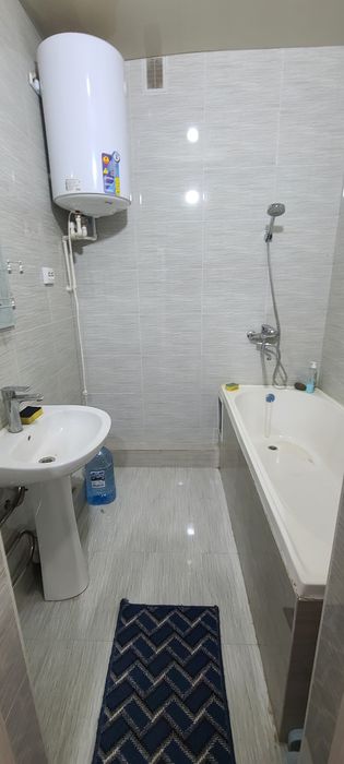 Уй сотилади 2хонали 77кв+130 кв(мансарт)