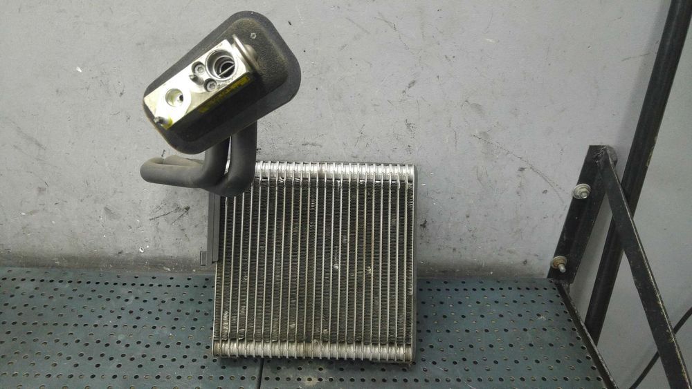 Radiator calorifer bord ford fiesta 6 cb1 ccn 8e2h19849aa