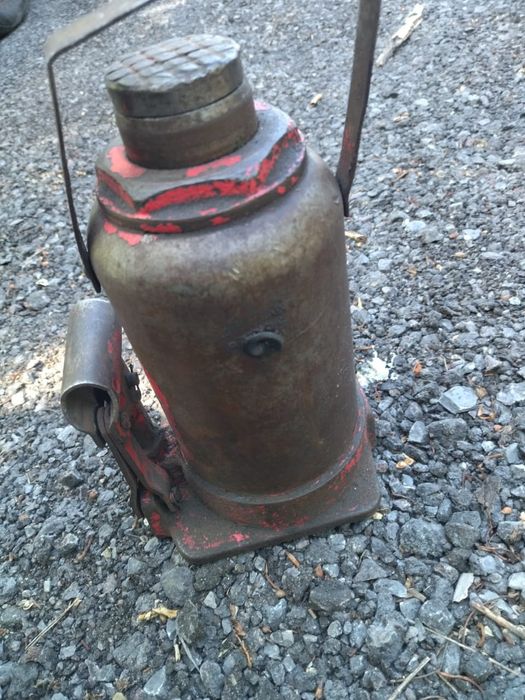 домкрат для грузовых авто