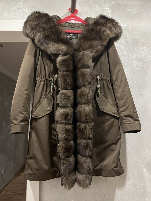 Продам парку зимнюю