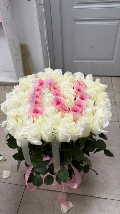 Белый роза 55 штут буква Н