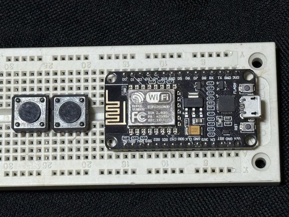 Placă de dezvoltare Arduino Uno și ESP8266 Wi-Fi plus senzori, fire