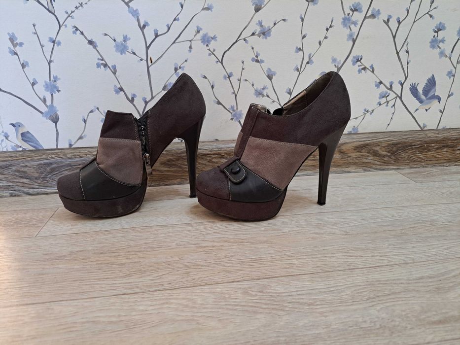 Продам качественные стильные ботильоны.