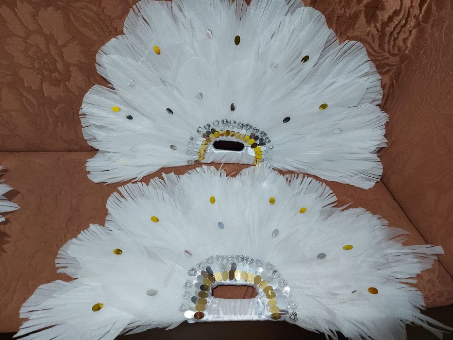 Изалоновые веера