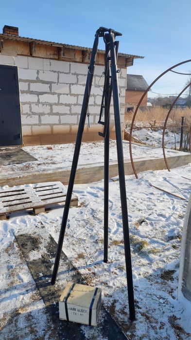 Продам триногу новая