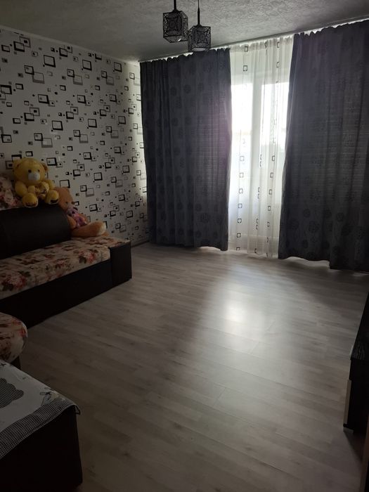 Apartament 4 camere de inchiriat!!!